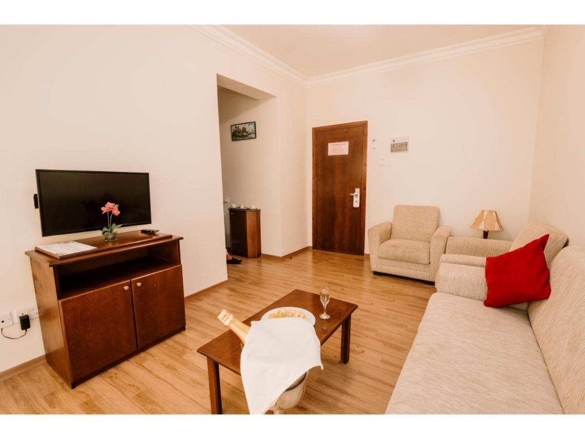 Sammy'S Hotel Kyrenia  Exterior photo